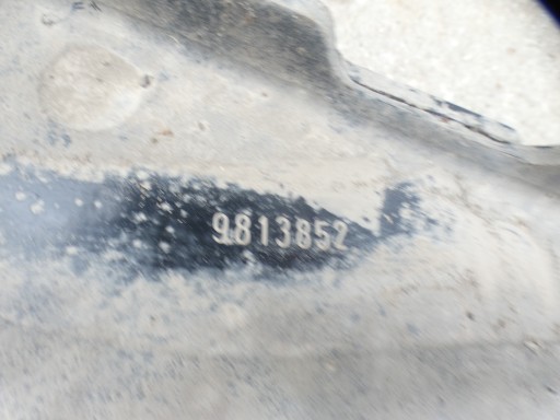 PEUGEOT 3008 II right front arm