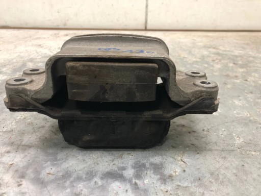 holder engine mount AUDI Q3 8U 8J0199555K