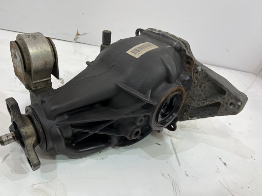 888.112.100 - Задній міст MERCEDES W204 1.8 CGI 2043501814 весь !