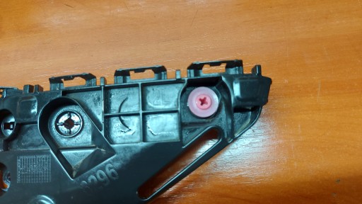bumper bracket left front TOYOTA HILUX VIII 15