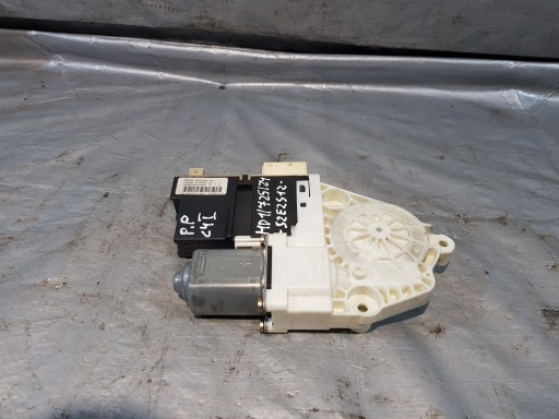mini motor windows right front Citroen C4 and OE 996388101