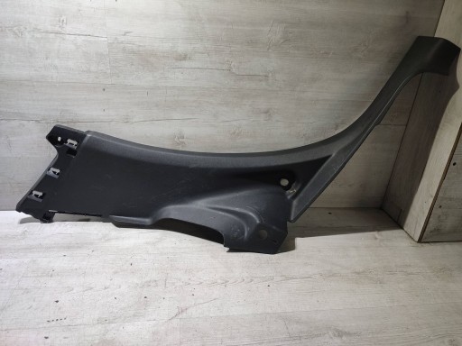 Peugeot 2008 and 2018 rear part side left moulding threshold cap
