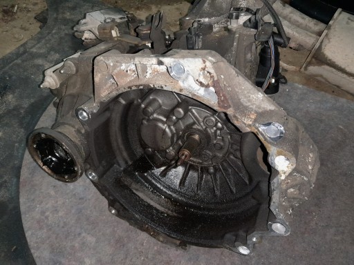 КОРОБКА ПЕРЕДАЧ TOLEDO II LEON 1.4 02K301107J