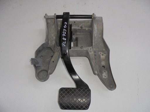 AUDI Q7 VW TOUAREG PEDAL BRAKES 7L8723117