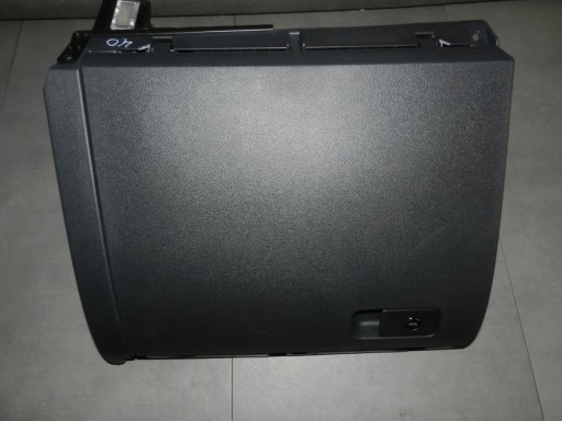VW JETTA 5C passenger compartment of the passenger 5C7857097