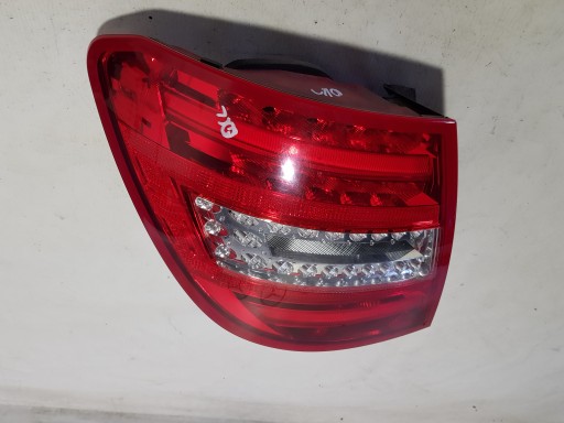 MERCEDES W204 LIFT KOMBI Licht LED AVANTGARDE links heck W Kotflügel