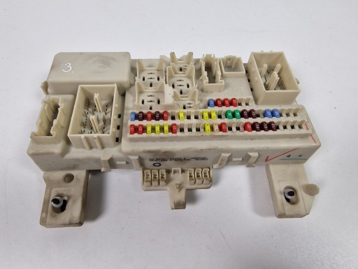 66730E - MAZDA 3 III BK 03-08 БЛОК ЗАПОБІЖНИКІВ BS4H