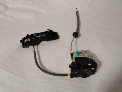 AUDI A4 B9 lock door right front 8X1837016C