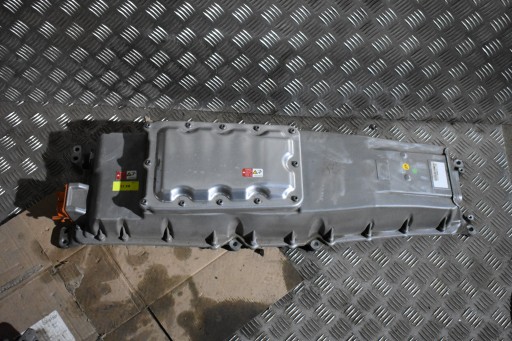 IDEALNY IZOLATOR per batteria BATERI PORSCHE TAYCAN 1