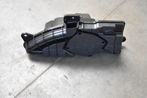 IDEALNY SUBWOOFER AUDI A5 B10 1