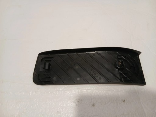AUDI A4 B9 LIFT cap PODSTOPNICA 8W1864777
