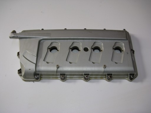 Abdeckung der Ventile AUDI A6 C6 S6 4.2 BAT