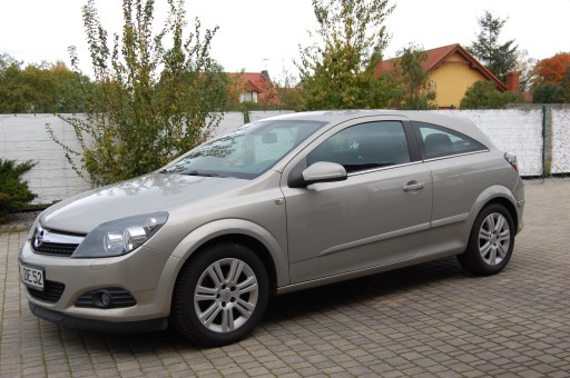 Opel Astra H Hatchback 5d 1.8 ECOTEC 140KM 2009