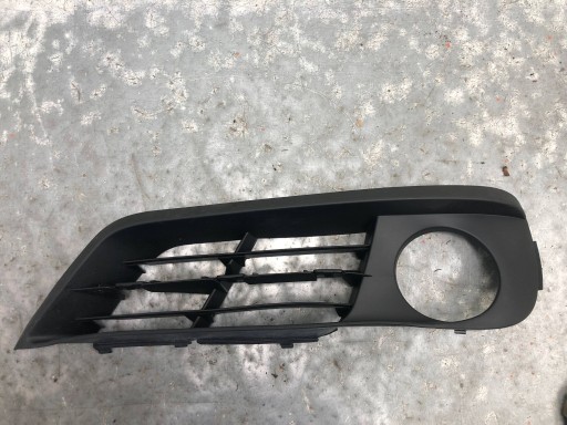 mřížka mlhovky levý předek BMW F10 7331671