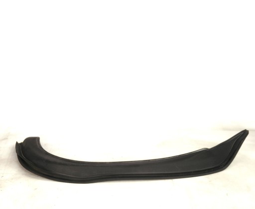 A2387272200 - Уплотнение двери правое левое Мерседес А2387272200