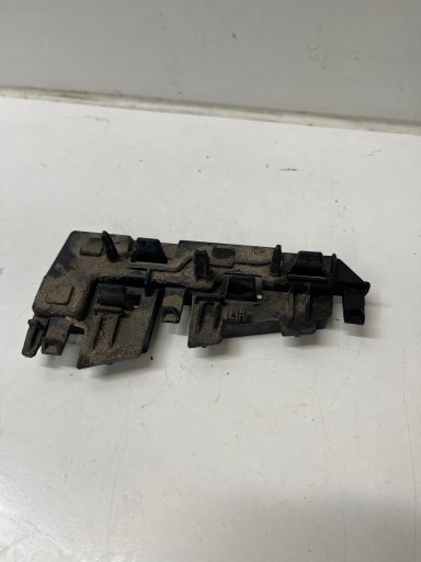 Audi e-tron gt кронштейн рейки рычага управления левый передний 4j3853921