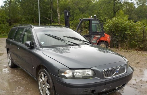 Volvo V70 II 2.4 TD 130KM 2003