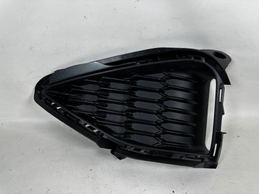 Hyundai i30 grid of a bumper front 86563-S0500