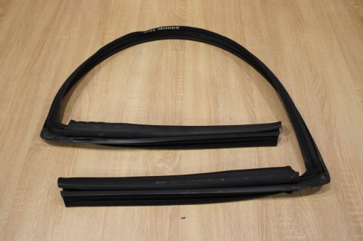 УЩІЛЬНЮВАЧ ДАХУ ПЕРЕДНИЙ OPEL CASCADA