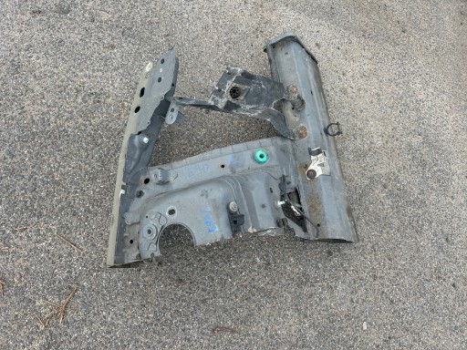 BMW E90 Štvrťka predok ľavá