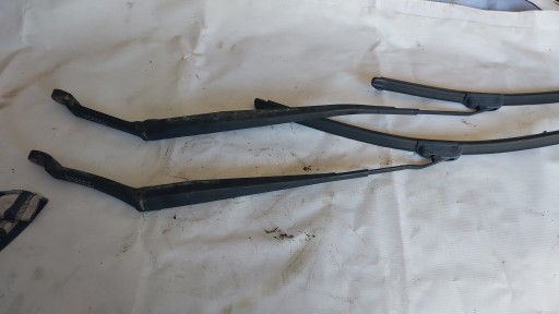 HYUNDAI TUCSON and 04-10 R. wiper arms front KOMPLET