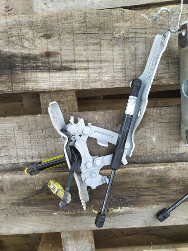 GENESIS G70 петли капота картриджи приводы