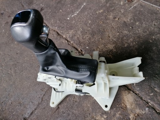 46700-D3XX - 8 РУЧКА СЕЛЕКТОР ДОМКРАТА HYUNDAI TUCSON