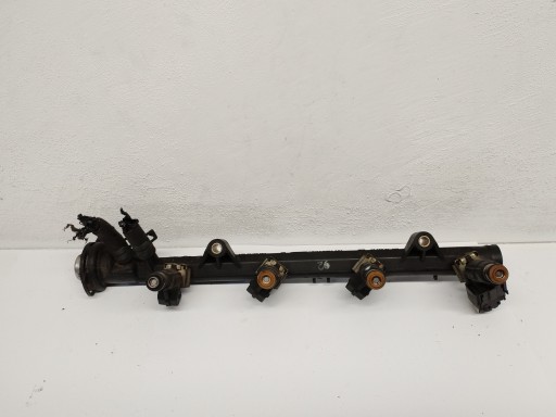 Rampe injection VW Polo III 3 1.4B 030133319G