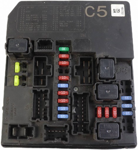 NISSAN JUKE F15 module boîte à fusibles 284B7-1KA0D