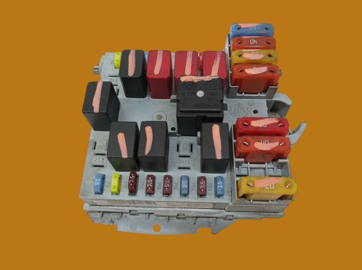 Module fusibles 50510968 1.9 D Alfa Romeo 159 et (2005-2011)