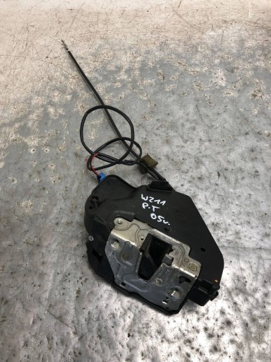 lock door right rear part MERCEDES W211 KOMBI 2117300635