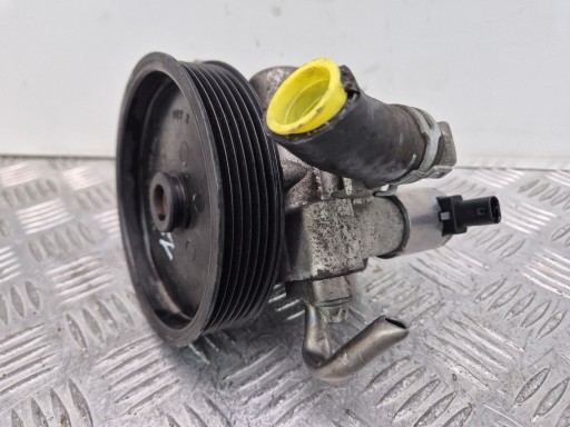 Mercedes E250 CGI W212 271860 servo pump A0064667501