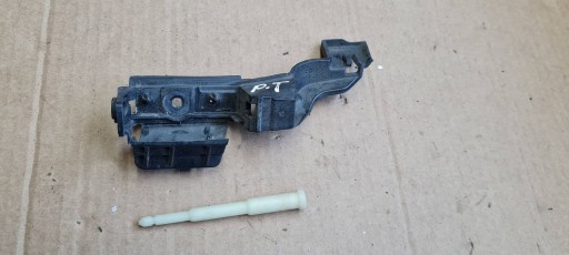 A4 B8 S4 LIFT support bracket holder of a bumper right rear part KOMBI 8K9807890B