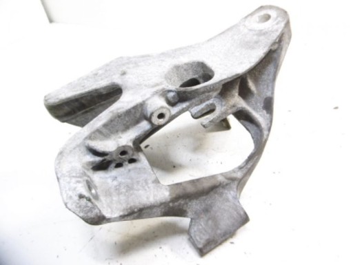 T6 лапа двигуна 2.0 TDI 7E0199370M