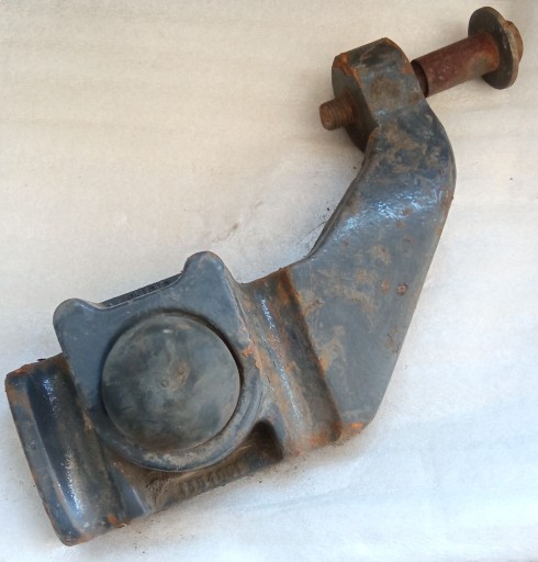 1354061 - Опора ресор scania 4 r передня ліва