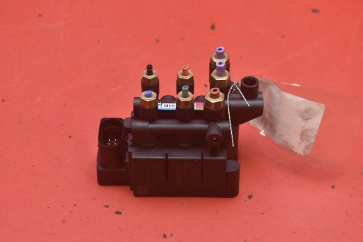 ROZDZIELACZ springing 4KE616013A AUDI E-TRON 55 408 KM 18-21