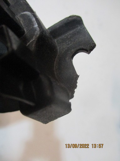 SUPPORT PLAQUE USZCZELKI VITRES BMW X1 F48 7329402
