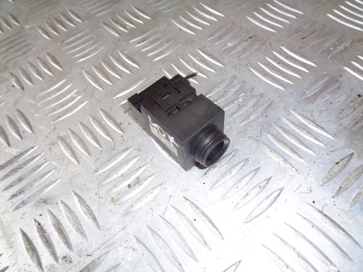 9646573380 - ДАТЧИК ТЕМПЕРАТУРИ PEUGEOT 407 04-