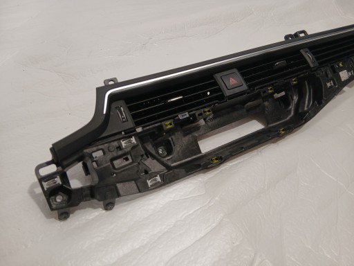 AUDI A4 B9 LIFT grid moulding of the dashboard ROZDZIELCZEJ 8W1820902D