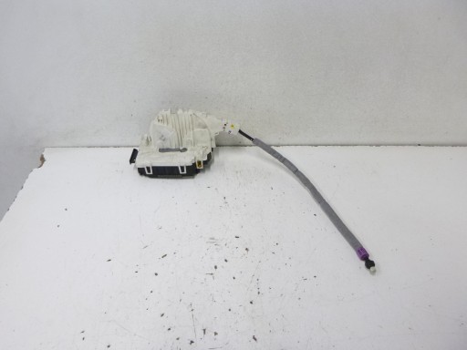 lock door rear part right Mercedes W204 sedan 2007r.