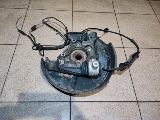 8E0435M - Поворотный кулак левый задний vw w8 audi a6 c5 s6 4.2 v8