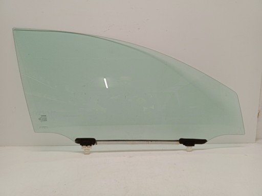 TOYOTA AVENSIS T25 лобове скло праве ..8