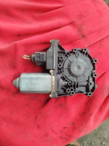 8L4959802 - Электродвигатель заднего правого стекла audi a3 8l 8l4959802a