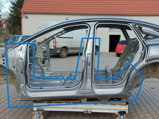 Audi Q4 E-TRON 89A 89E sloupek levý BOK práh šedý LZ7F