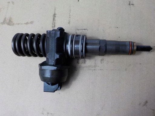 VOLKSWAGEN AUDI НАСОС-ФОРСУНКА 038130073BP