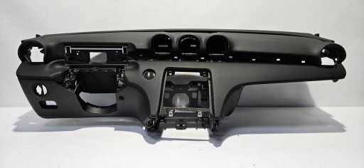 dashboard instrument panel front Mercedes-Benz C W206