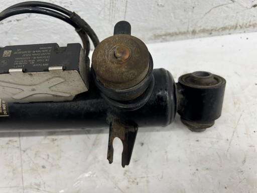 shock absorber rear right rear part VDC BMW X5 E70 6779704 6779710