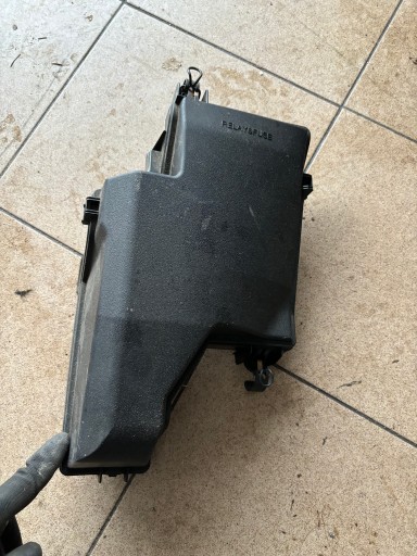 Корпус запобіжника lexus is iii 300h 2.5