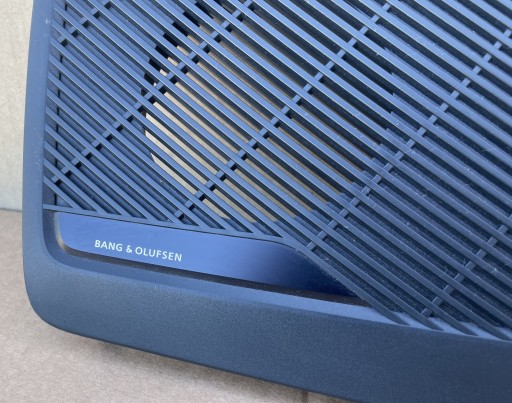cover of the speaker bang OLUFSEN 8W5035405C left as new AUDI A4 B9 sedan