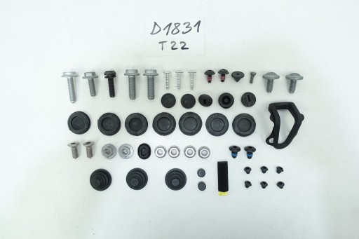 4M8098620 - Комплект болтов крепления задней двери AUDI Q8 4m8